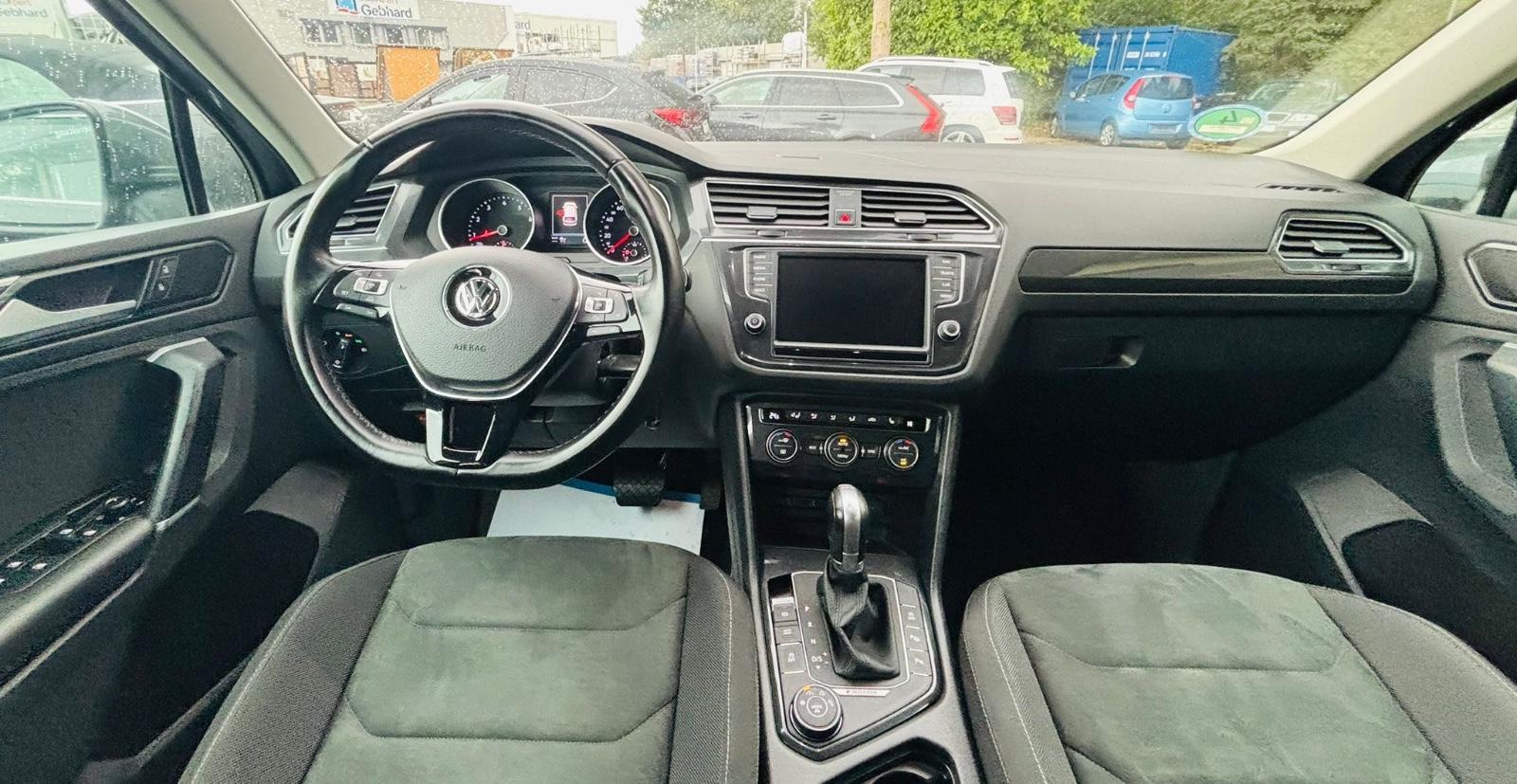 Volkswagen Tiguan Highline 2.0 TSI 179 ch DSG 4Motion / ACC / Caméra de recul / LED / Attelage pivotant