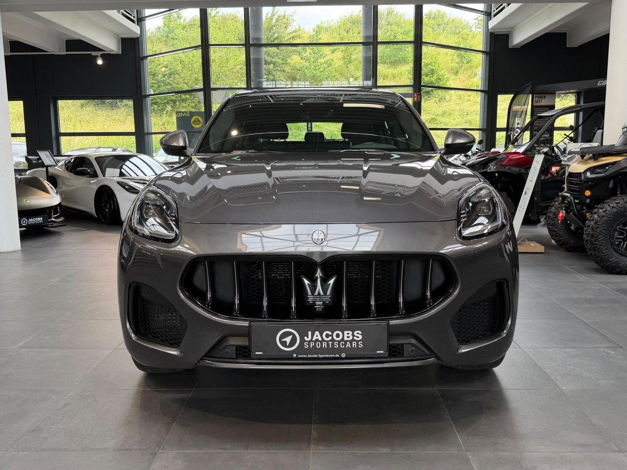 Maserati Grecale Modena Head Up Display Navi LED Klima