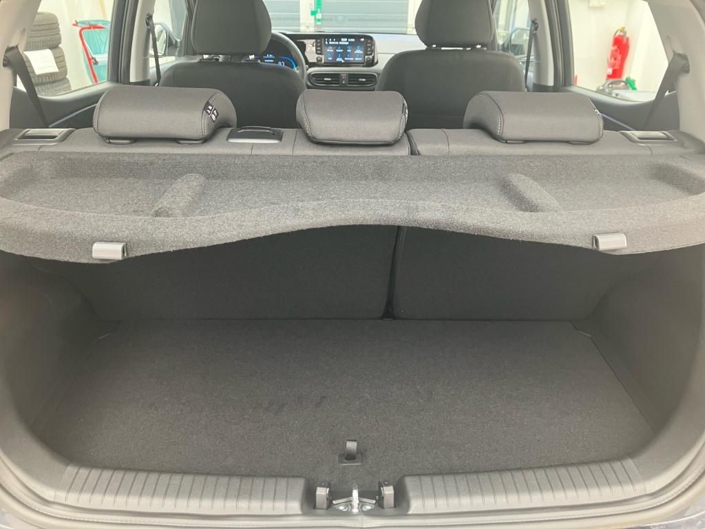 Fahrzeugabbildung Hyundai i10 Navi SHZ KAM PDC SpurH