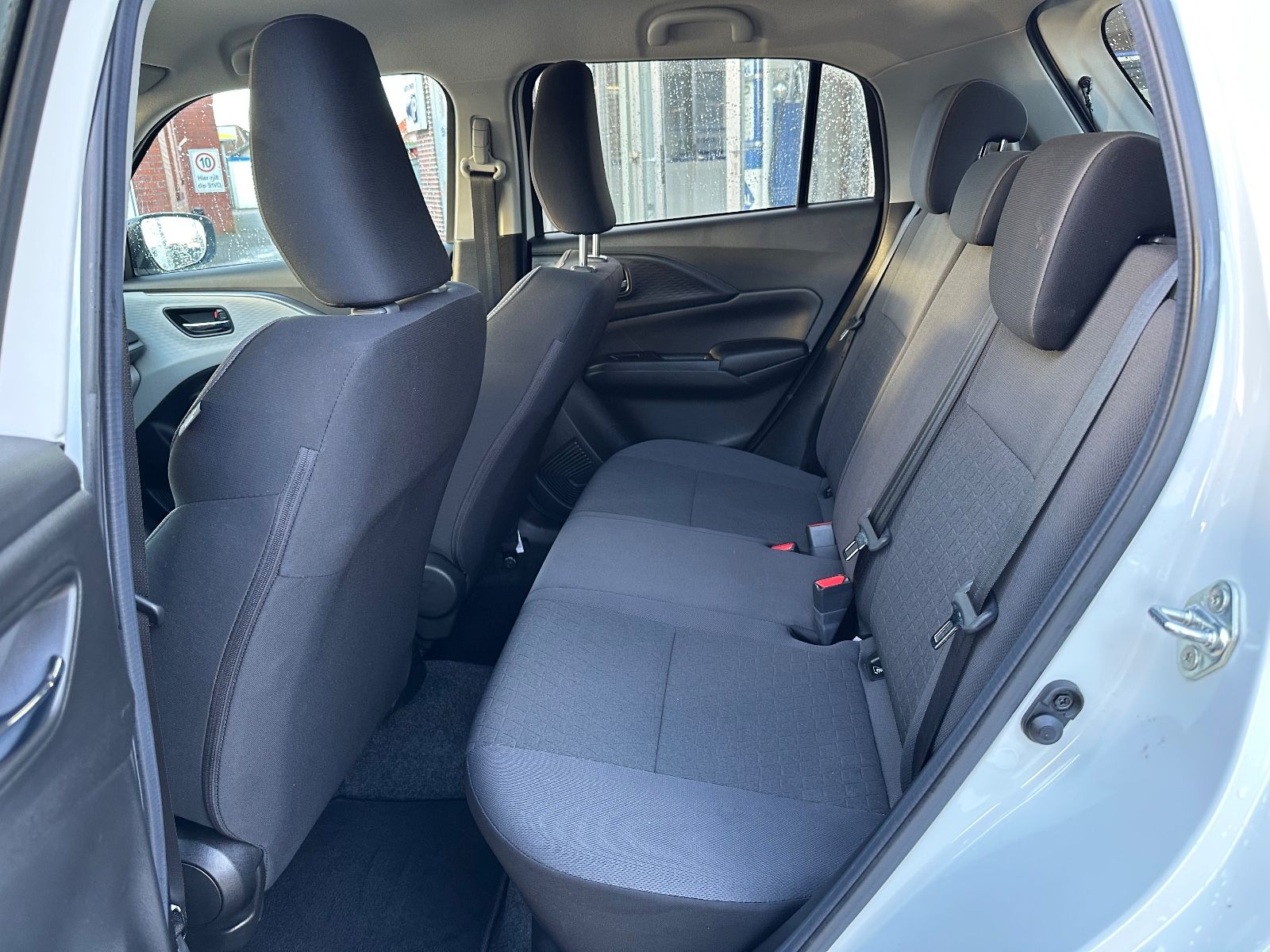 Fahrzeugabbildung Suzuki Swift 1.2 Dualjet Hybrid Comfort+ ACC/Navi/LED