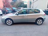 Alfa Romeo 147 1.6 16V TS 5 porte Distinctive - gebrauchte Alfa Romeo 147 aus dem Jahr 2005