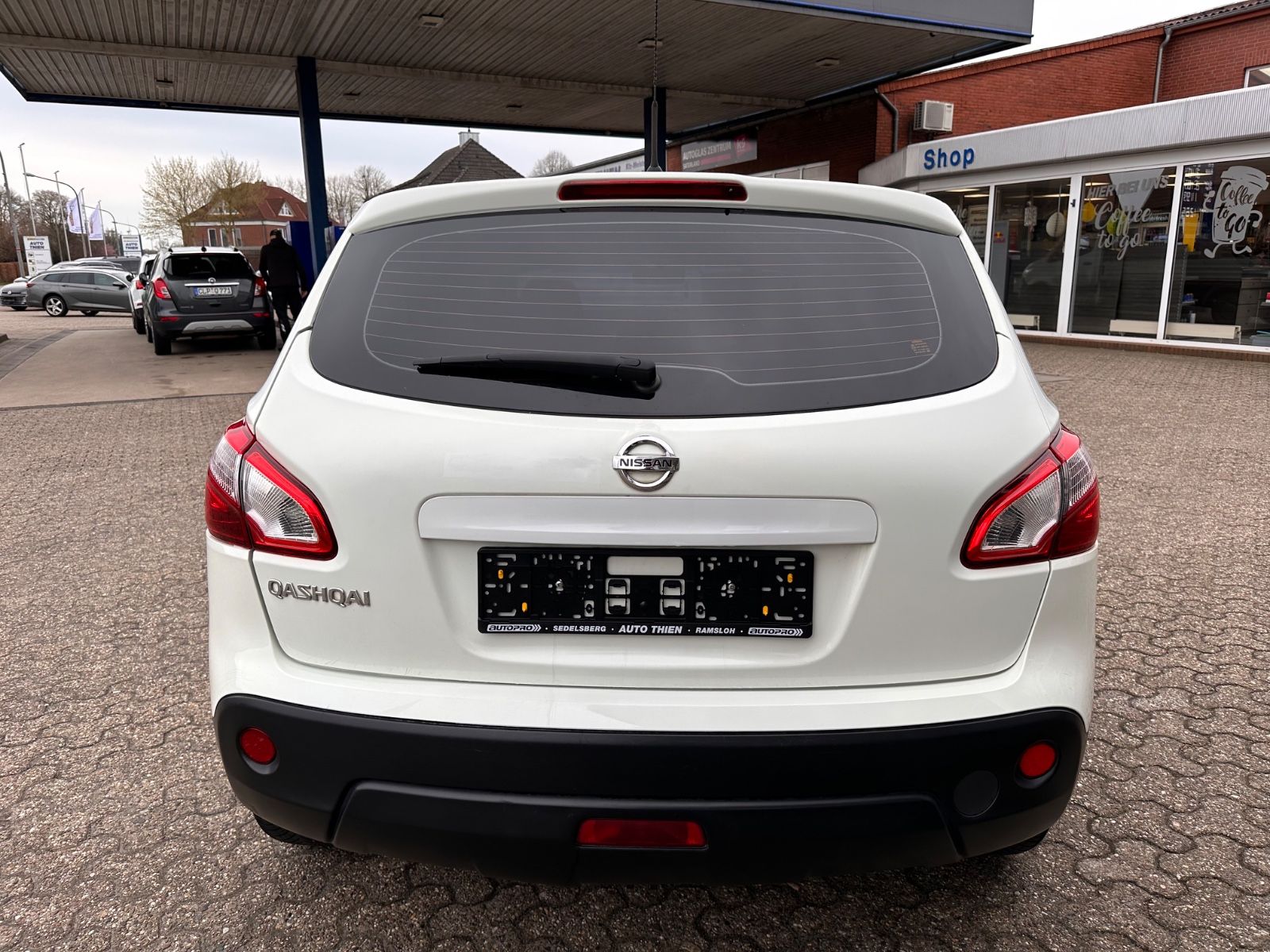Fahrzeugabbildung Nissan Qashqai 1.6 Visia GRA/BT/GJR/Klima