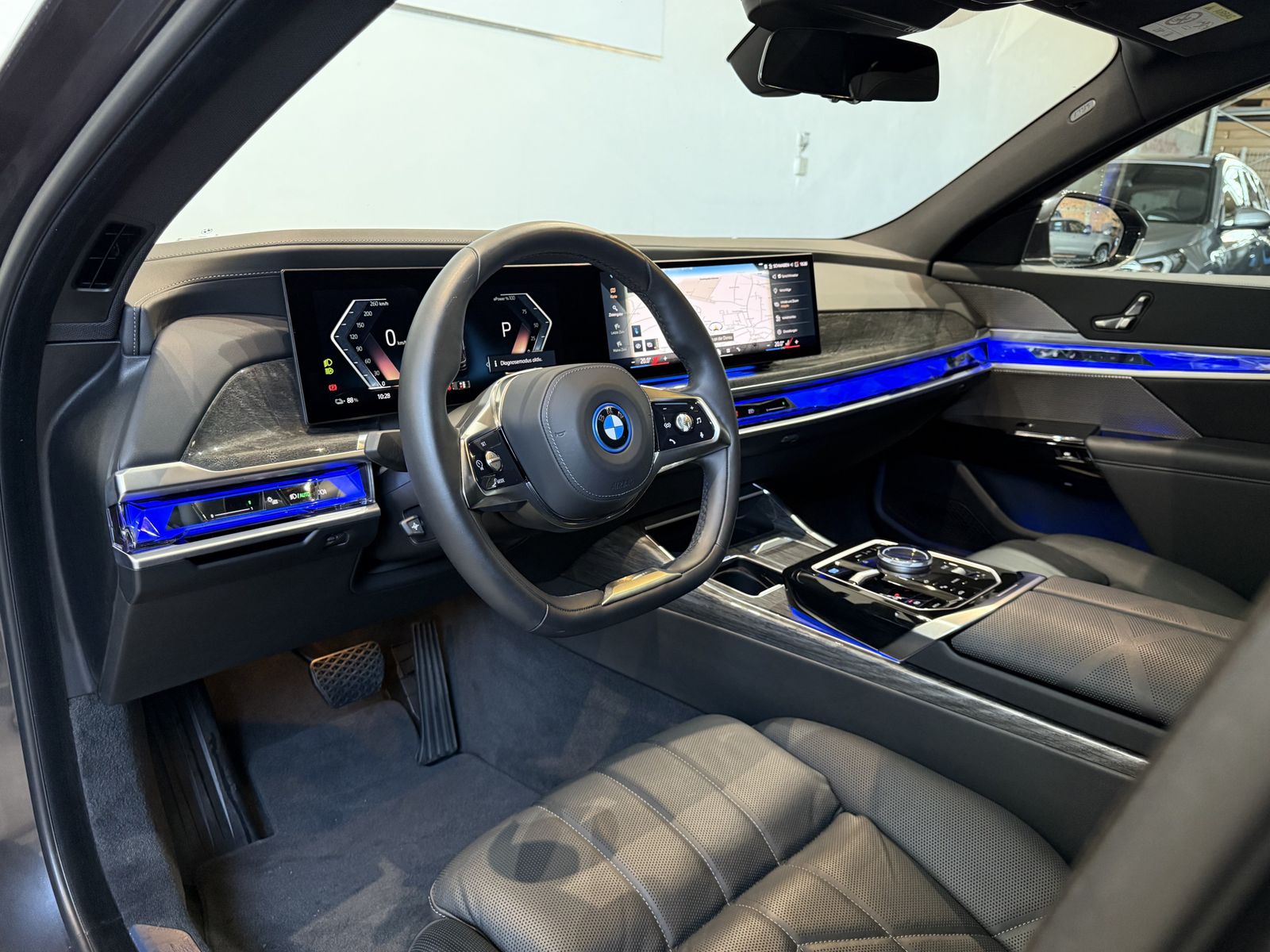 Fahrzeugabbildung BMW i7 xDrive60 Pano.Dach Sky Lounge Fond Experience