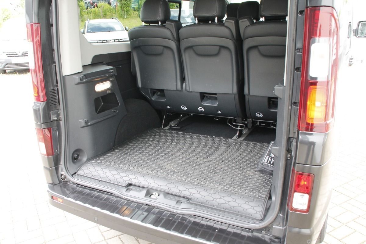 Fahrzeugabbildung Renault Trafic Combi L2H1 Grand SpaceClass