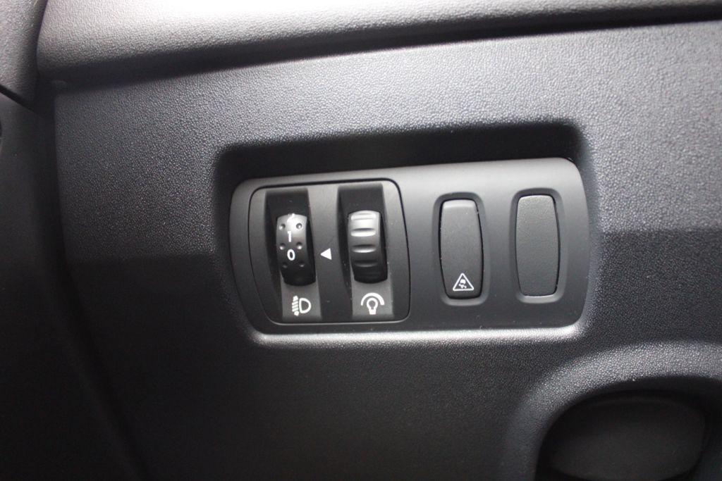 Renault Megane 2009 — photo 18