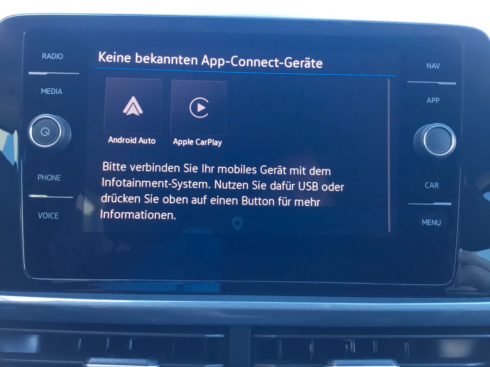 Fahrzeugabbildung Volkswagen T-Roc 1.5 TSI DSG Style+ACC+MatrixLED+Kessy+Navi