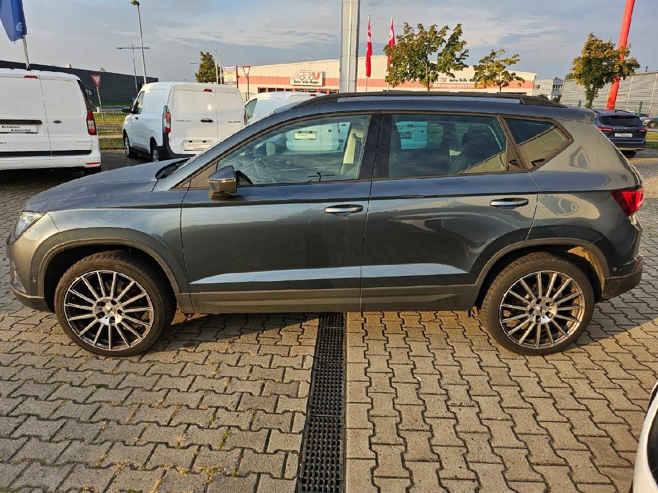 Fahrzeugabbildung SEAT Ateca Style Soundsystem