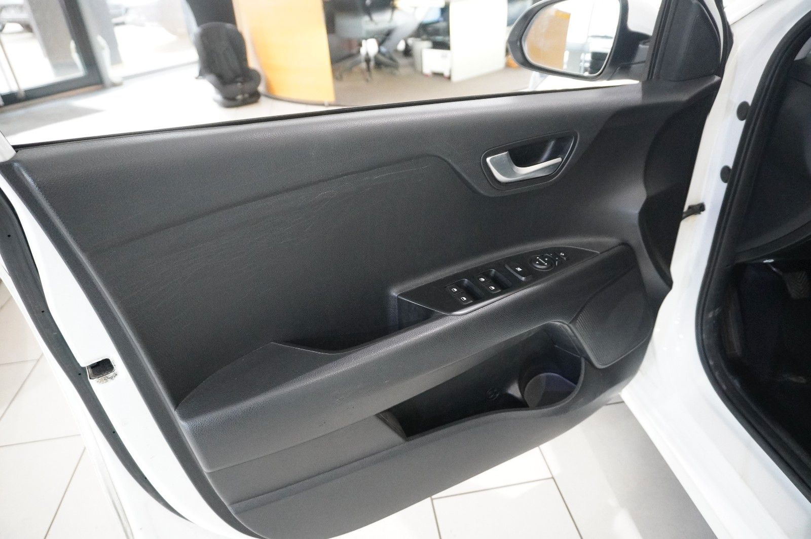 Fahrzeugabbildung Kia Rio 1.0 T-GDI SPIRIT 5-TÜR NAVI/LED/KAMERA/DAB+