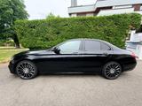 Mercedes-Benz E 220 AMG Line, 360°,19 Zoll, Keyless Go, 81TKM - Mercedes-Benz 220: Automatik