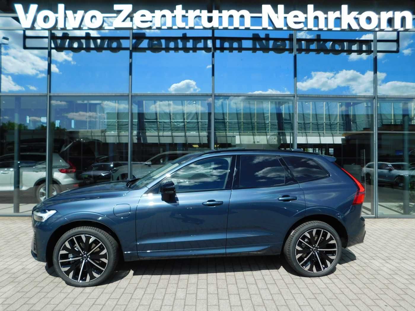 Fahrzeugabbildung Volvo XC60 Plug-In-Hybrid T8 AWD Plug-in Hybrid Ultra