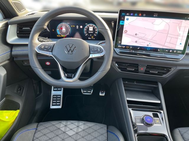 Fahrzeugabbildung Volkswagen Tayron 2.0 TDI DSG 4Motion R-LINE AHK PANO IQ.LI