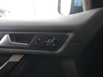 Volkswagen Caddy 2.0 TDI DSG NAVI SHZ FLÜGELTÜR AHK 150PS