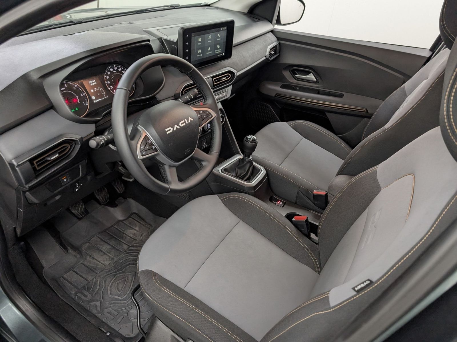 DACIA Jogger  TCe 110 Extreme+ 7-Sitzer Navi SHZ – Bild 34