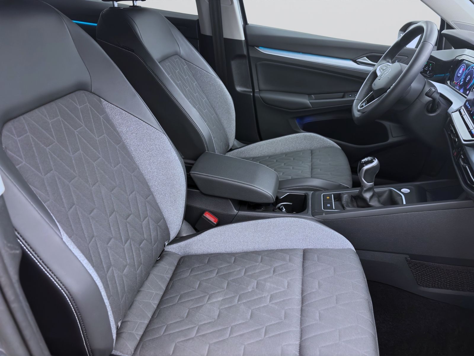 Volkswagen Golf - Bild 17