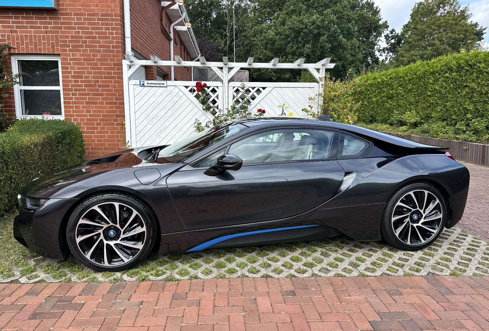 BMW i8 Pure Impulse Vollled., HUD, Harm./Kardon, 20"