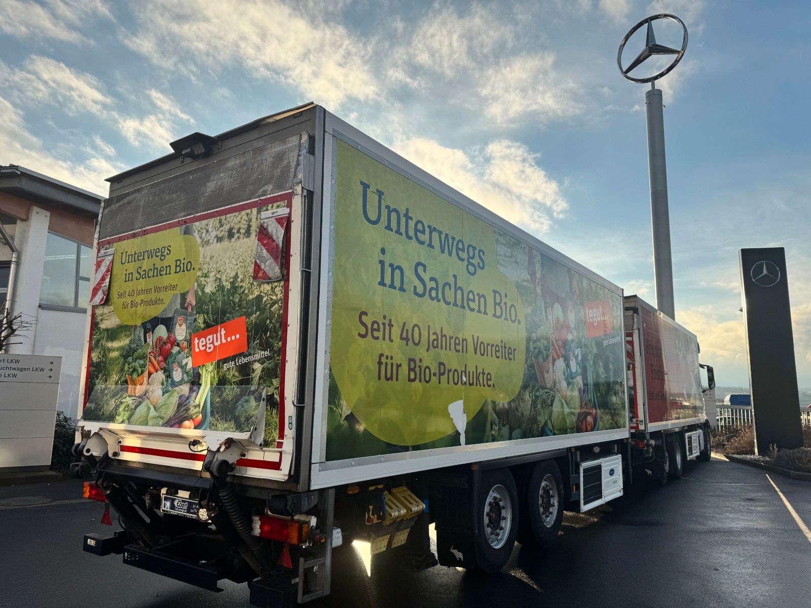 Fahrzeugabbildung Schmitz Cargobull Carrier Supra 950U LBW 2.000kg Durchlade SAF