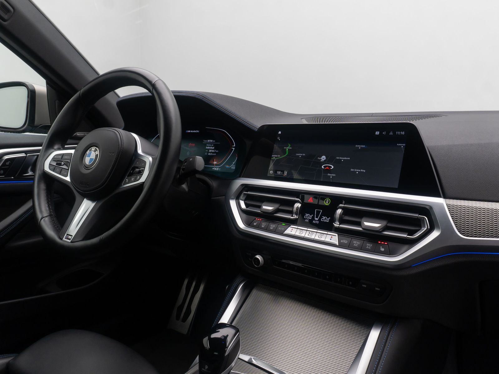 Fahrzeugabbildung BMW M440i Cabrio DAB H/K CockPitPro AHK Alarm 18Zoll