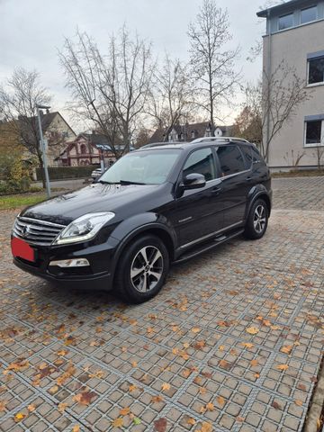 Ssangyong REXTON 2.2/7SITZER/EXECUTIVE/AUTOMATIK/4WD/ALLRA