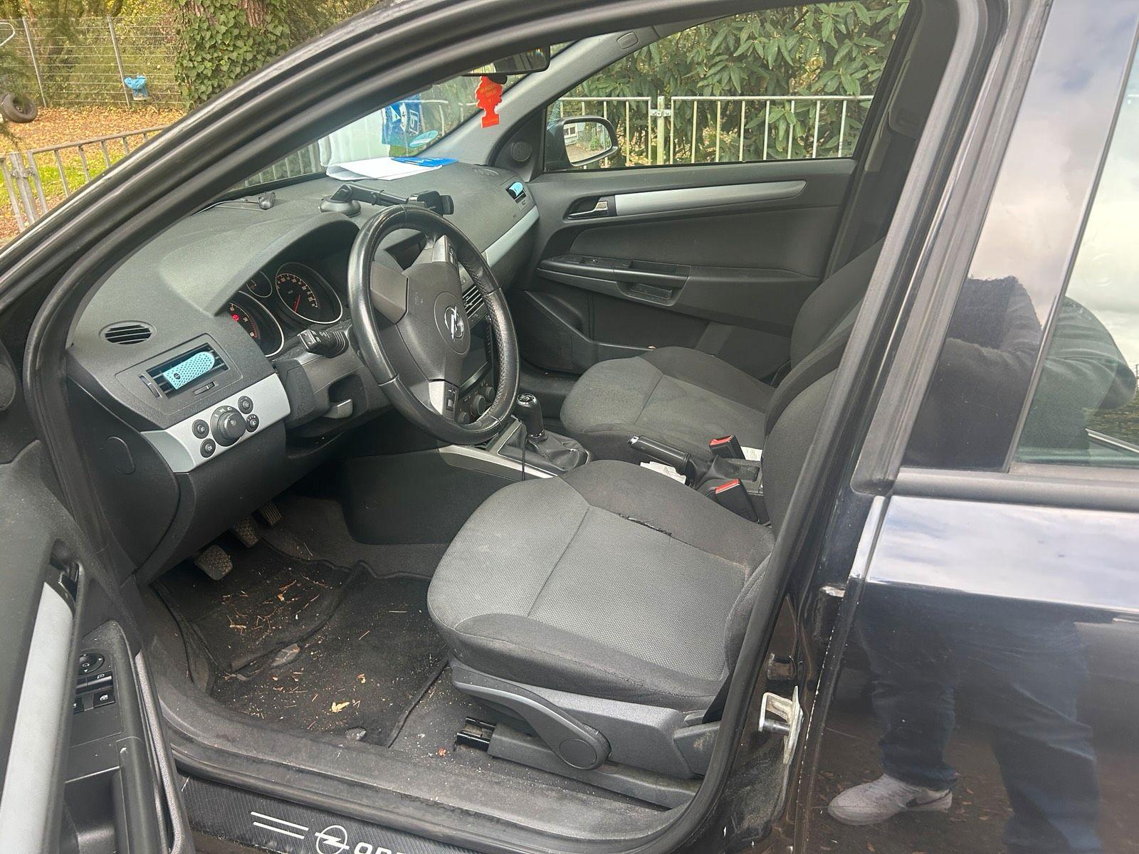 Opel Astra 2006 — photo 9