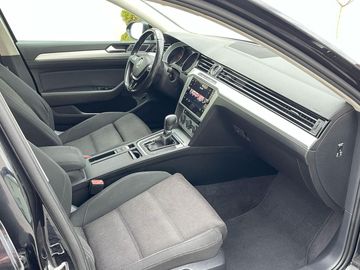 Volkswagen Passat - 10