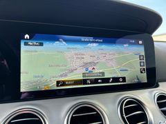 Fahrzeugabbildung Mercedes-Benz E 220d T Avantgarde SHZ AHK LED Widescreen Night