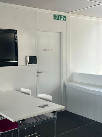 Fahrzeugabbildung Andere Einzigartiges Formel-1-Motorhome