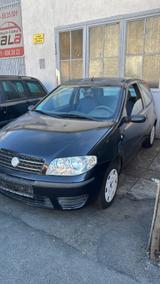 Fiat Punto 1.2 8V - 2. Hand und fahrbereit - Fiat Punto Gebrauchtwagen in Stuttgart
