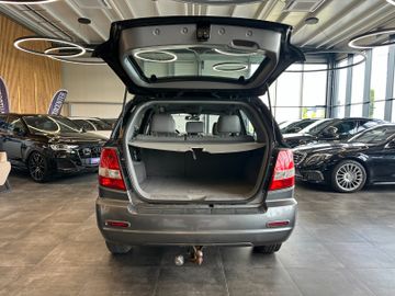 MYAUTOCENTER – Gebraucht- und Jahreswagen mit Werkstattservice in Pfaffenhofen Kia Sorento 2.5 *Adpv-Fahrwerk*Tempo*Klimaauto*SitzH