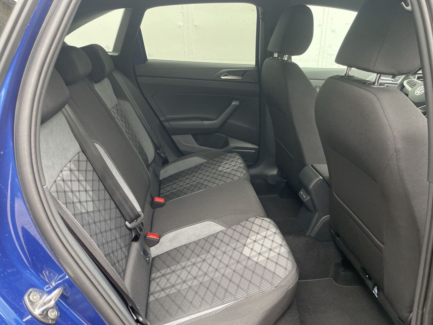 Taigo 1.5 TSI DSG R-Line AHK/Kamera/Navi/Matrix