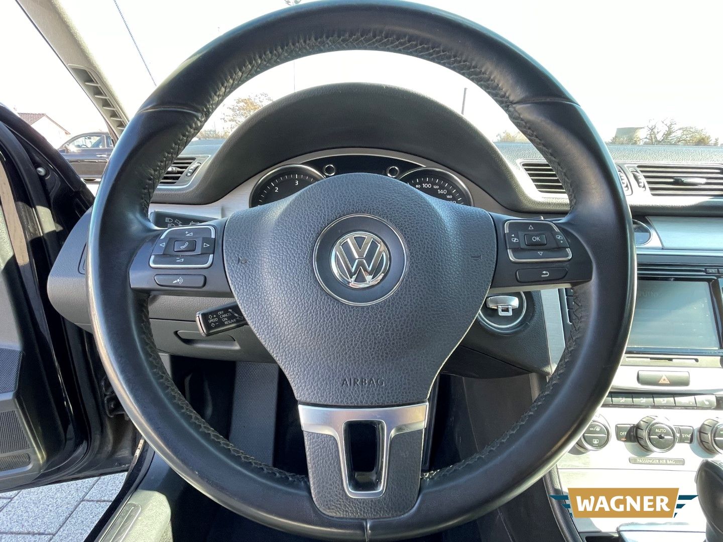 Fahrzeugabbildung Volkswagen Passat Variant Highline BlueMotion