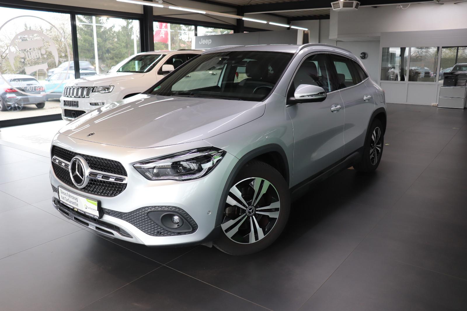 Mercedes-Benz GLA 200 d 4MATIC DCT*Standheizung*LED*NAVI*PDC