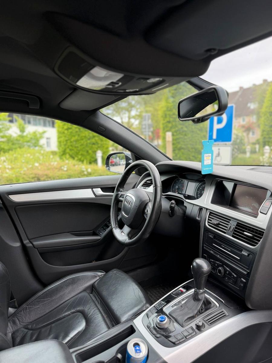 Audi A4 2011 — engine 179 HP (132kW)