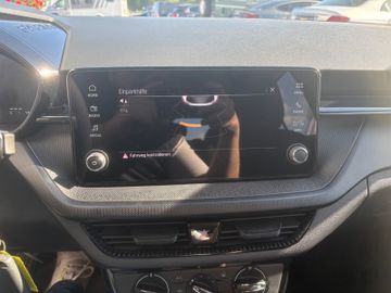 Fahrzeugabbildung SKODA Fabia 1.0TSI Essence LED Klima Temp DAB PDC uvm