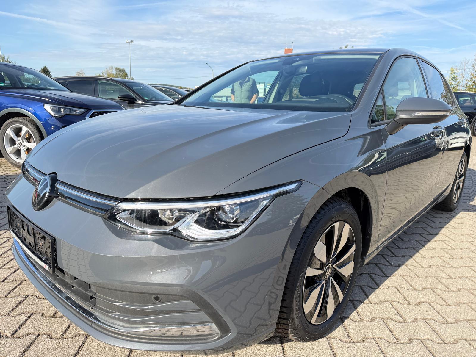 Volkswagen Golf Lim 2.0TDI Move Matrix AHK HUD Pano Kamera