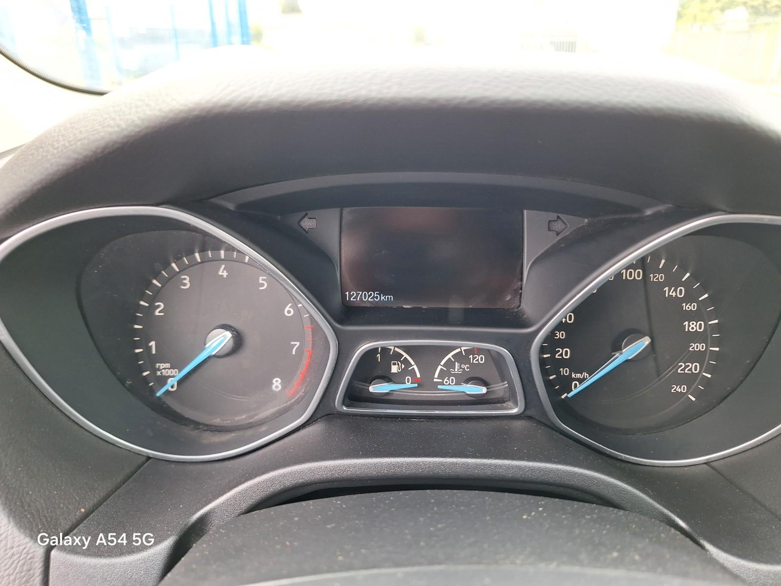 Ford Focus 2015 — photo 12