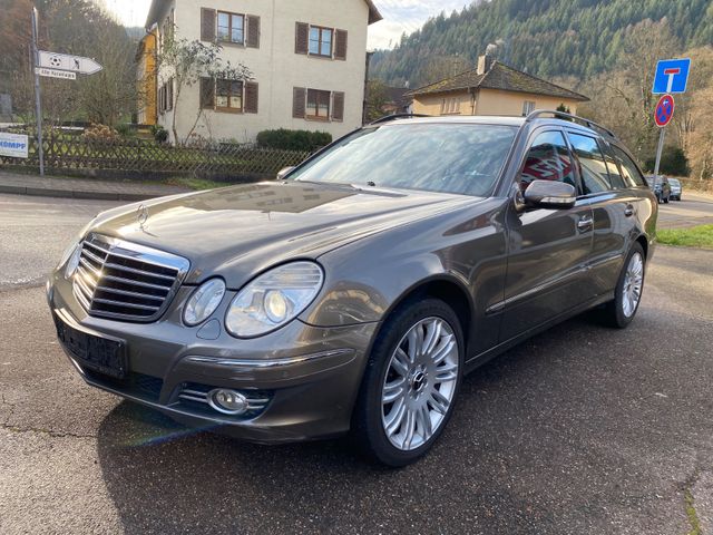 Mercedes-Benz E 220 T CDI Avantgarde*AHK*SHZ*Distr.*Xenon*Navi