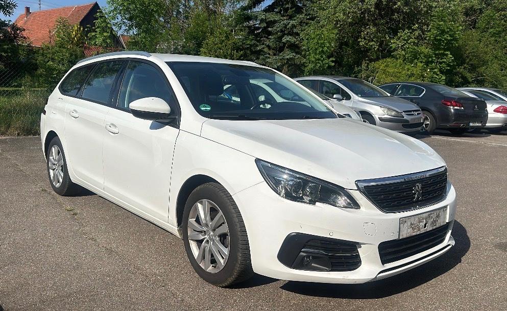 Peugeot 308 SW Active / PDC / Kamera