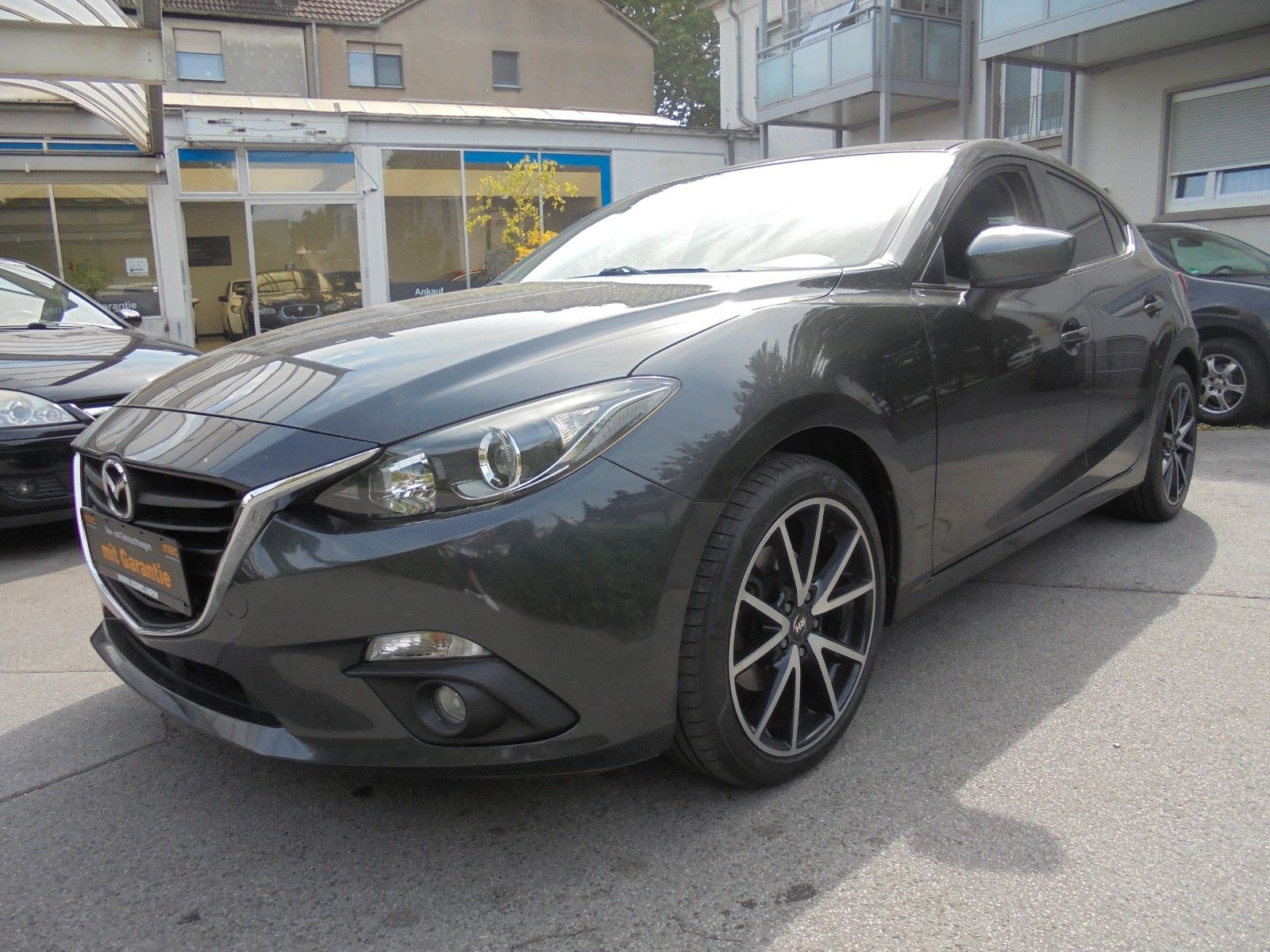 Fahrzeugabbildung Mazda 3 Lim. Center-Line/Klimaaut./Navi/Tüv Neu/1.Hand