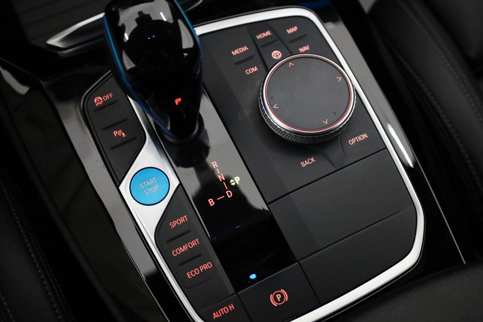 Fahrzeugabbildung BMW iX3 Inspiring Leder,Navi,LED,PanDach,SH,Park Pak