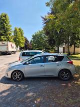 Toyota Auris 1,4-l-D-4D - - Toyota Auris: D4d