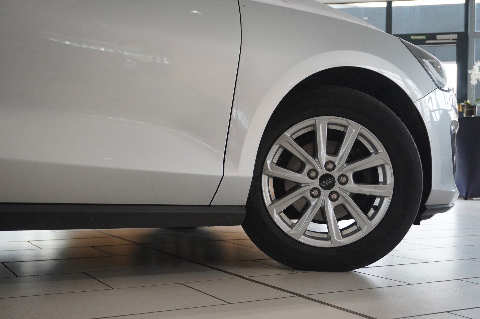 Fahrzeugabbildung Ford Focus Turnier 1.5D COOL & CONN. NAVI/LED/KAMERA