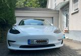 Tesla Model 3 Allradantrieb mit Dualmotor Long Ran...