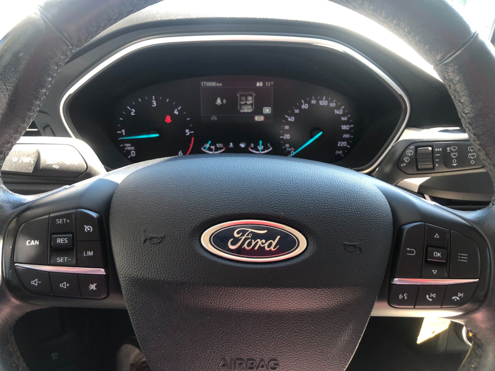 Fahrzeugabbildung Ford Focus Turnier Cool & Connect
