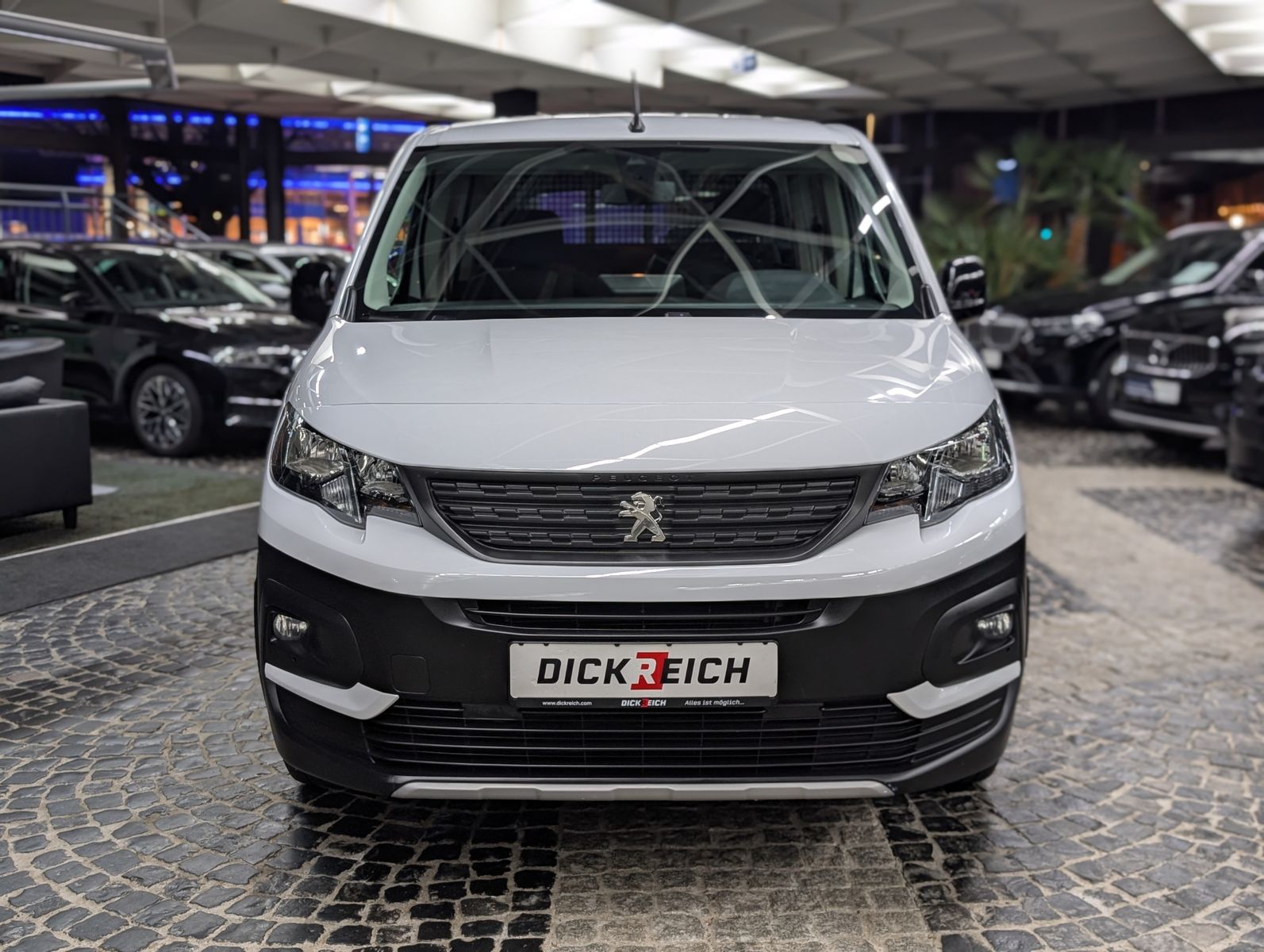 Fahrzeugabbildung Peugeot Rifter L1 Active BlueHDI TEMP PDC KLIMA BLUETOOT