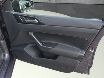 Fahrzeugabbildung Volkswagen Polo Life 1.0 TSI DSG IQ.DRIVE Klima