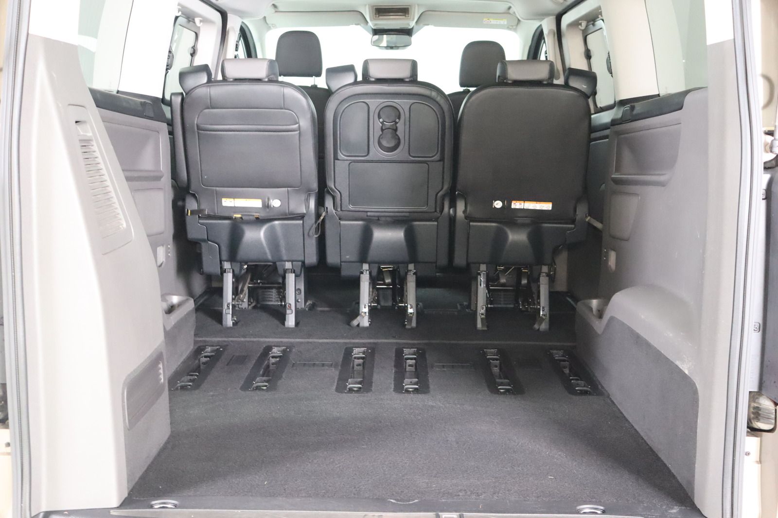 Fahrzeugabbildung Ford Tourneo Custom 2.0 L2 Lang Titanium Black Series