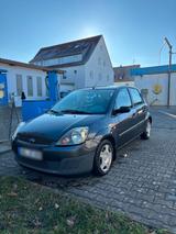Ford Fiesta 1.4 TÜV 12/25 650 wer bis zum... - Ford: F650