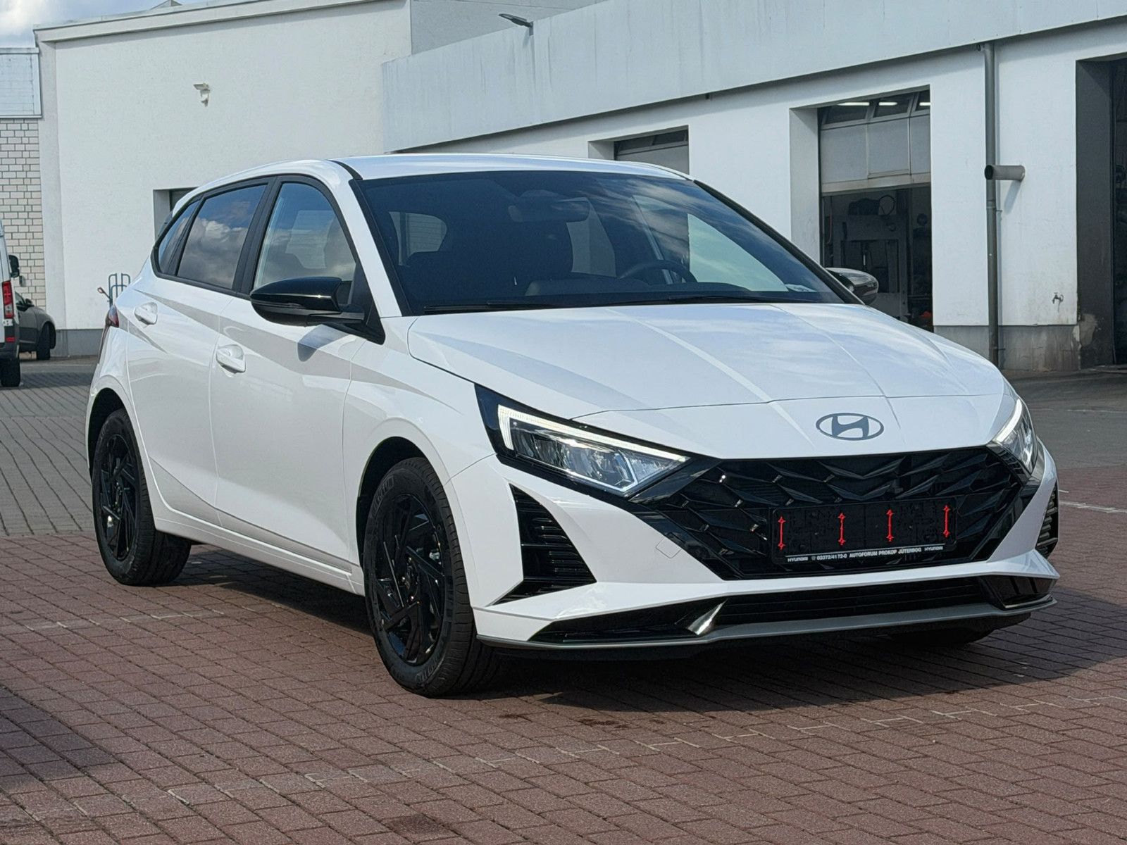 Fahrzeugabbildung Hyundai i20 1.0 T-GDI Blackline *Navi*RFKamera*LED*BOSE*
