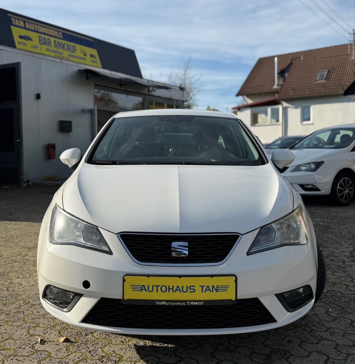 Fahrzeugabbildung SEAT Ibiza 1.4 Style *NAVI *PDC *TEMPOMAT