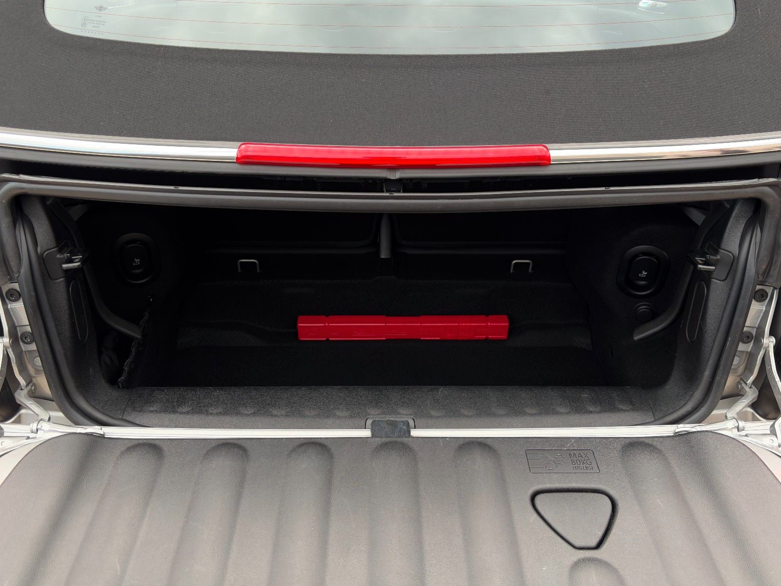 Fahrzeugabbildung MINI Cooper Cabrio JCW-Trim CarPlay Navigation LHZ